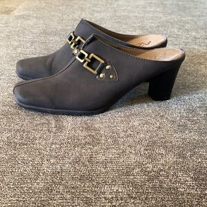 𝅺aerosoles A2 women’s slip on shoes; size 8.5 medium